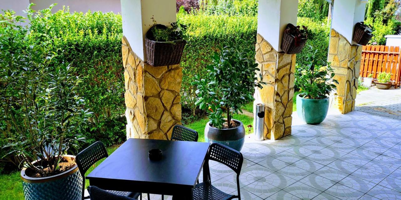 Arvalanyhaj Home Apartman Херцегхалом Екстериор снимка